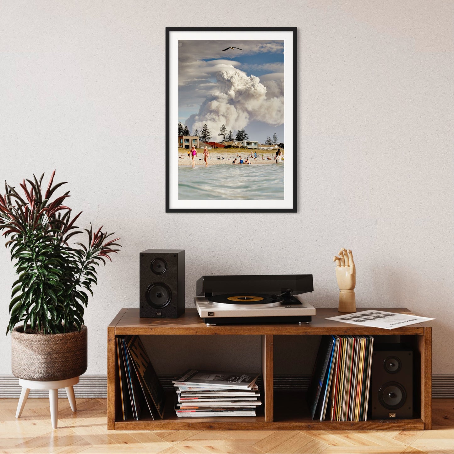 Close comfort, Distant trouble