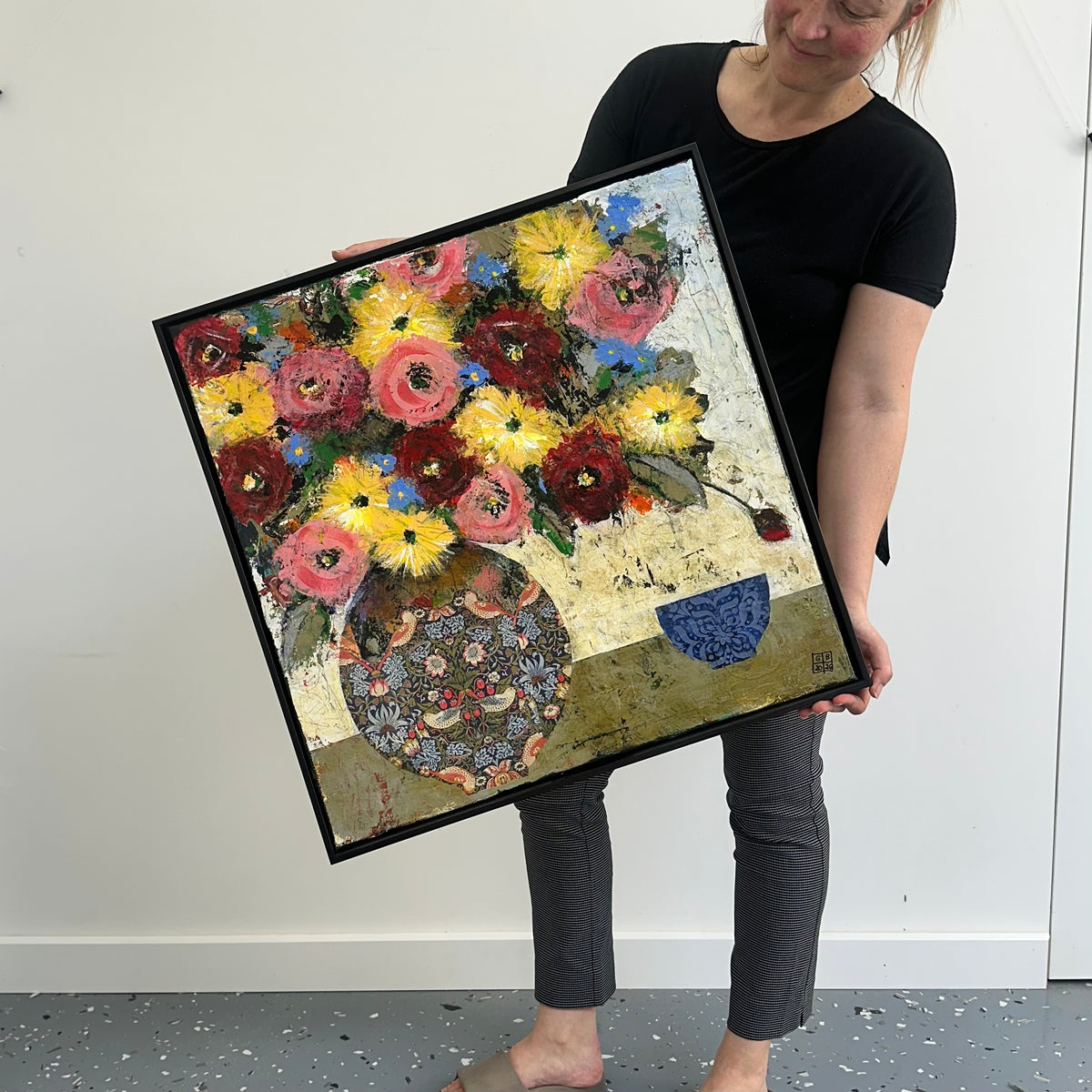 GEORGINA BARNETT Mixed bunch in a decorative vase with blue bowl